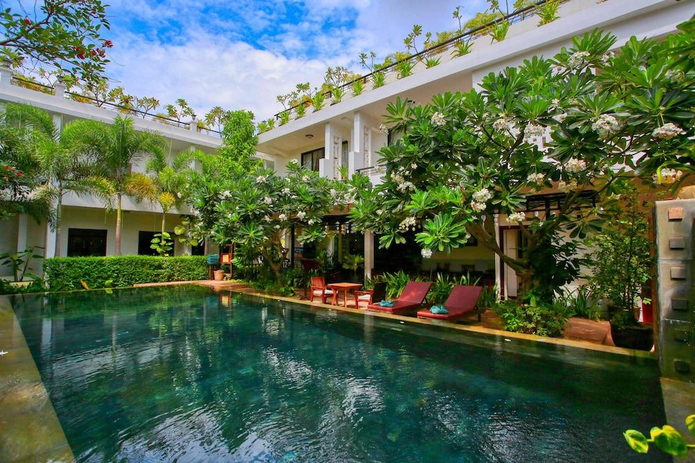 The Moon Residence & Spa Siem Reap Exterior photo